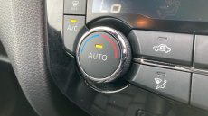 Nissan Qashqai 1.3 DiG-T 160 Tekna+ 5dr Petrol Hatchback